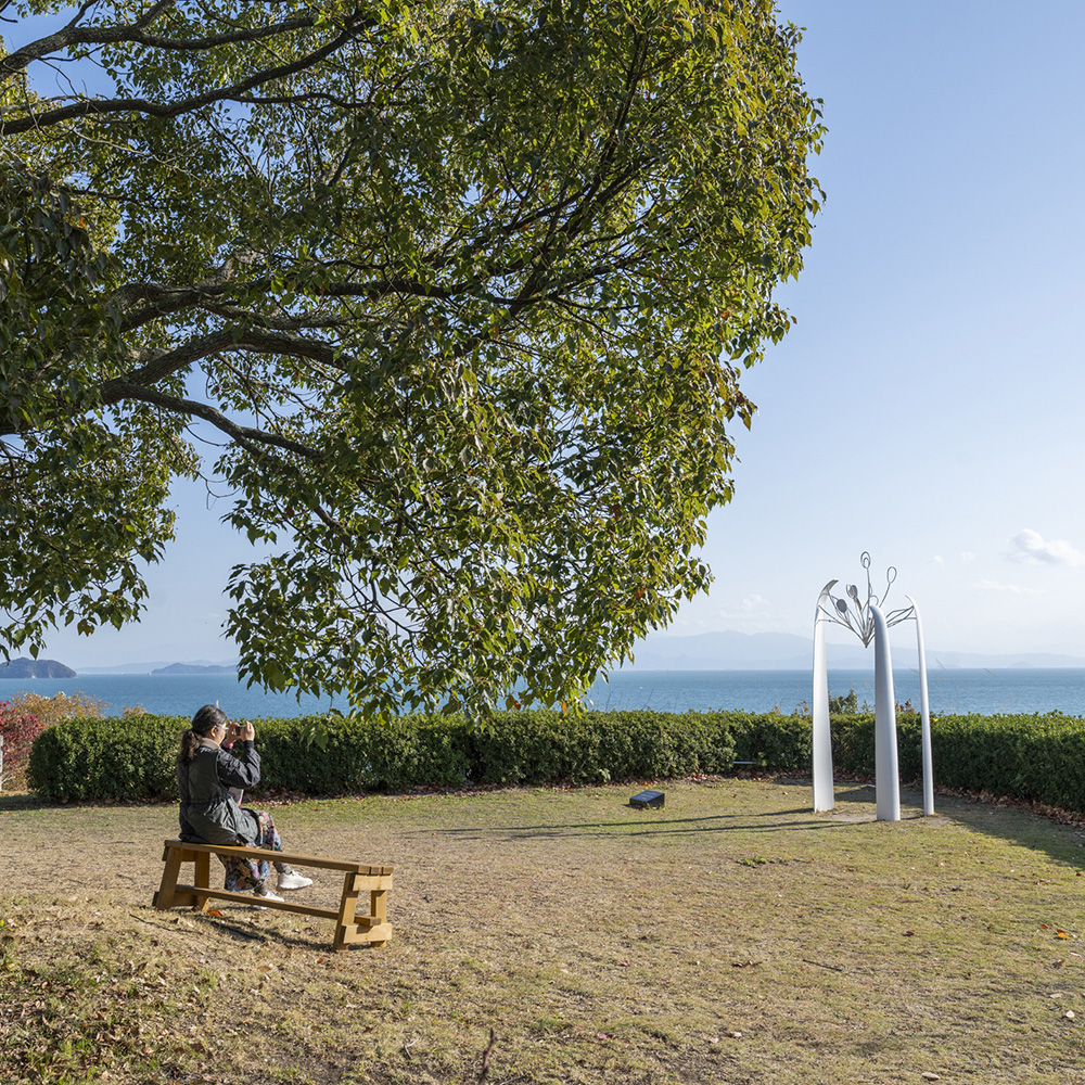散歩道では視界いっぱい多島美