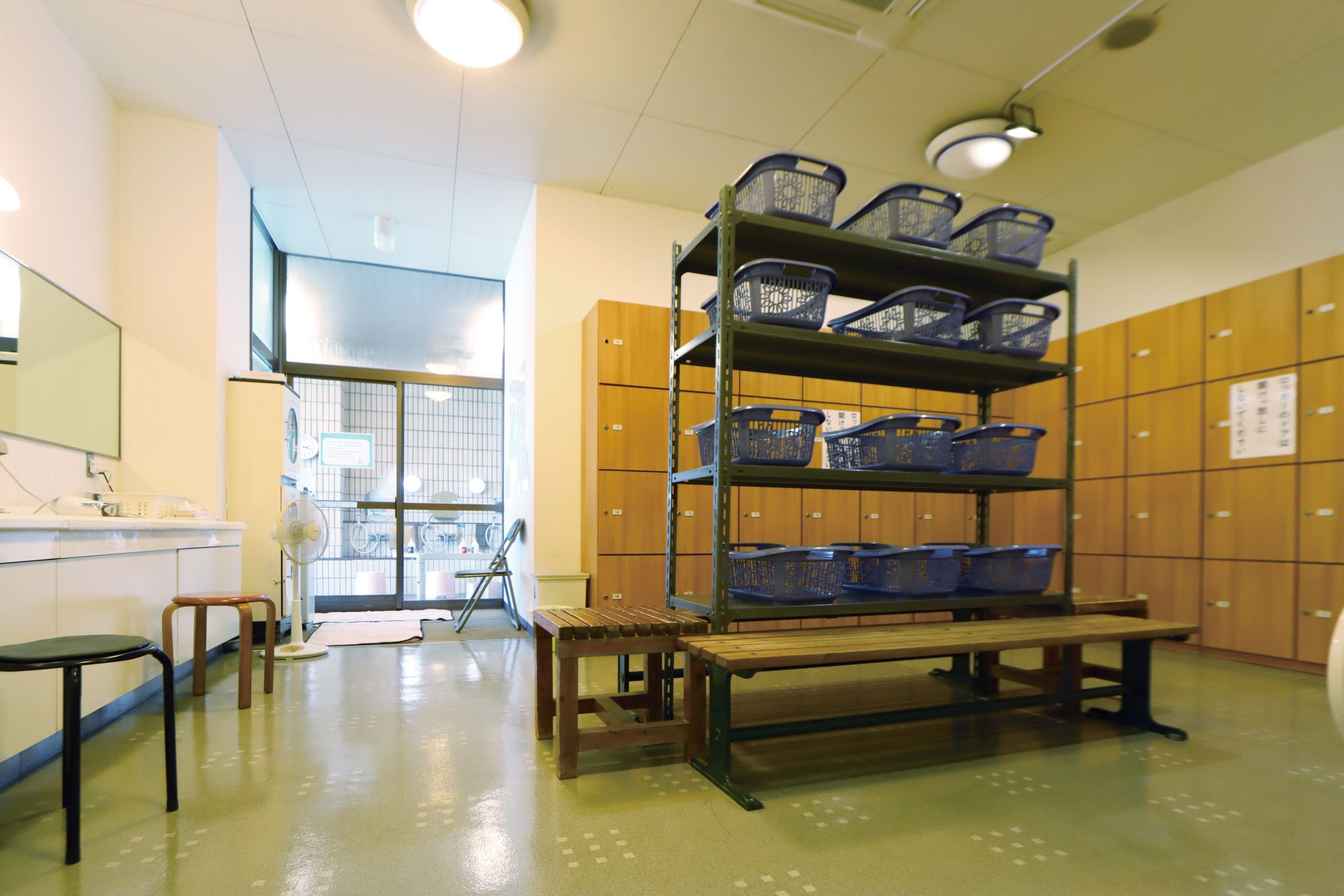 鍵付きロッカーを完備